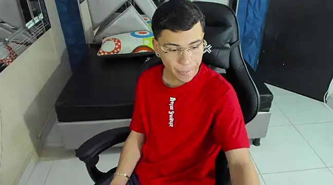 Snapshot of salvadorgomezx chatting on 01-25-25, 02:03 salvadorgomezx online show from 01-25-25, 02:03