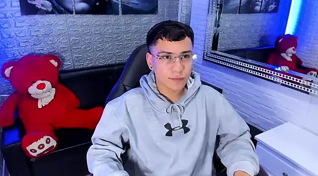 Snapshot of salvadorgomezx chatting on 02-04-25, 02:28 salvadorgomezx online show from 02-04-25, 02:28