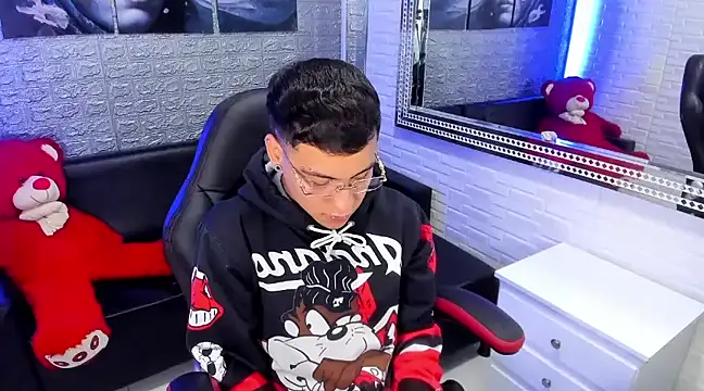 Snapshot of salvadorgomezx chatting on 02-05-25, 02:08 salvadorgomezx online show from 02-05-25, 02:08