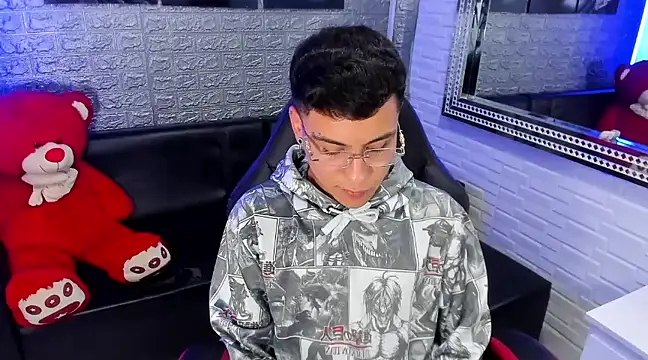 Snapshot of salvadorgomezx chatting on 02-08-25, 07:48 salvadorgomezx online show from 02-08-25, 07:48