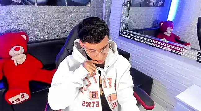 Snapshot of salvadorgomezx chatting on 02-14-25, 09:34 salvadorgomezx online show from 02-14-25, 09:34