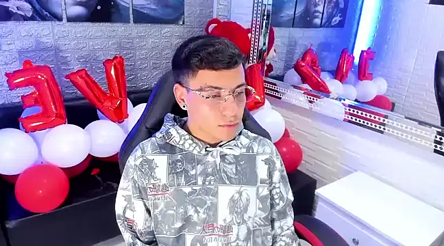 Snapshot of salvadorgomezx chatting on 02-15-25, 03:31 salvadorgomezx online show from 02-15-25, 03:31