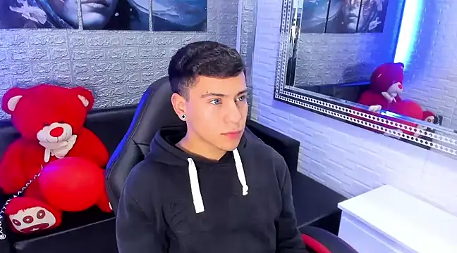 Snapshot of salvadorgomezx chatting on 02-16-25, 04:09 salvadorgomezx online show from 02-16-25, 04:09