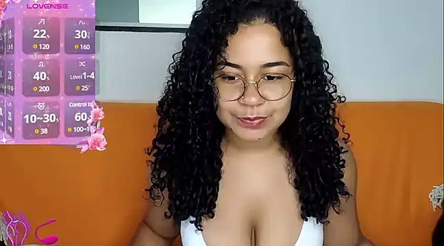 VitoriaFernandes online show from 02-13-25, 06:27