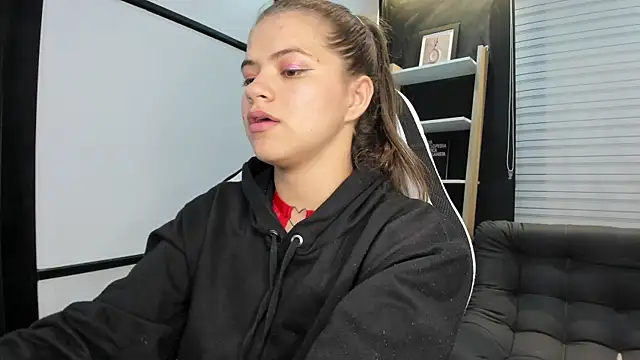 PaigeJayden online show from 02-19-25, 02:12