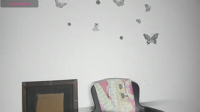 Snapshot of Sophie_sweett19 chatting on 02-07-25, 10:20 Sophie sweett19 online show from 02-07-25, 10:20