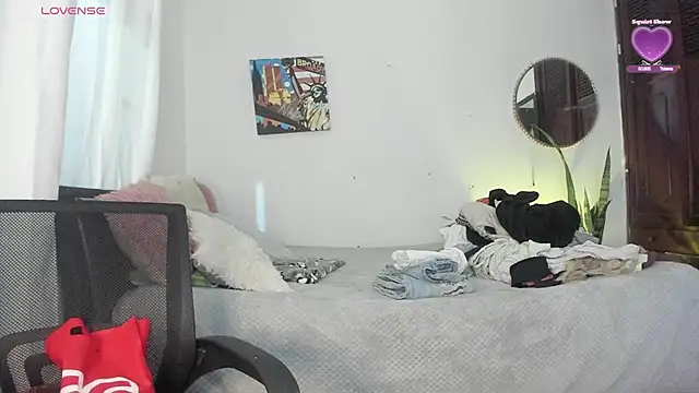 Snapshot of Sophie_sweett19 chatting on 11-14-25, 10:18 Sophie sweett19 online show from 11-14-25, 10:18