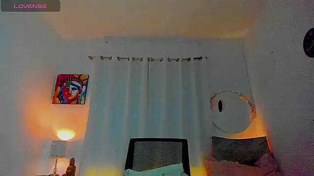 Snapshot of Sophie_sweett19 chatting on 05-02-26, 01:43 Sophie sweett19 online show from 05-02-26, 01:43
