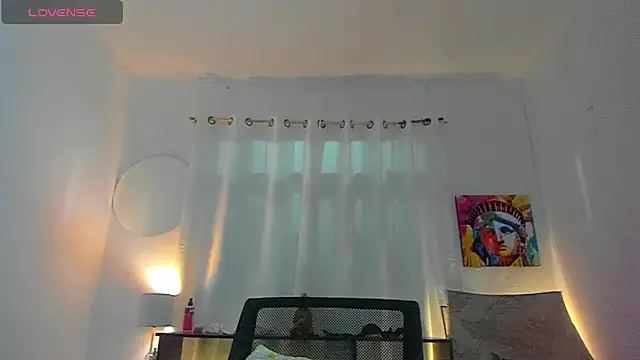 Snapshot of Sophie_sweett19 chatting on 06-07-26, 02:05 Sophie sweett19 online show from 06-07-26, 02:05