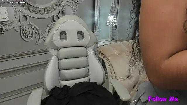 Snapshot of joselyn_sexy_ chatting on 01-04-25, 12:37 joselyn sexy online show from 01-04-25, 12:37