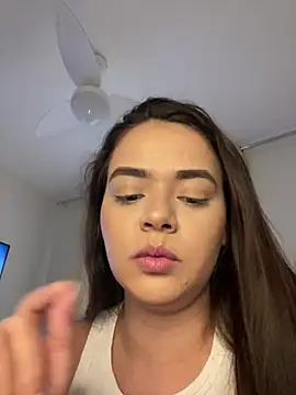 Snapshot of rebeccaareys chatting on 07-20-26, 06:32 rebeccaareys online show from 07-20-26, 06:32