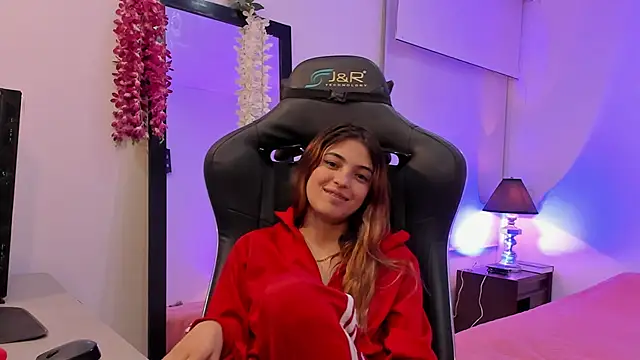 Snapshot of sofiarouge chatting on 02-01-25, 02:05 sofiarouge online show from 02-01-25, 02:05