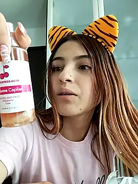 Snapshot of sofiarouge chatting on 03-08-25, 07:42 sofiarouge online show from 03-08-25, 07:42