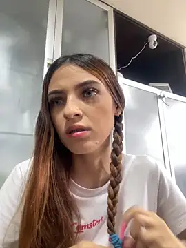 Snapshot of sofiarouge chatting on 09-11-25, 04:40 sofiarouge online show from 09-11-25, 04:40