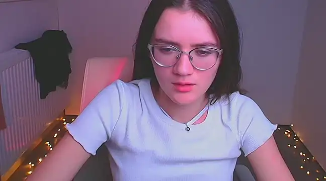 Snapshot of Josephine_jo chatting on 12-20-24, 01:36 Josephine jo online show from 12-20-24, 01:36