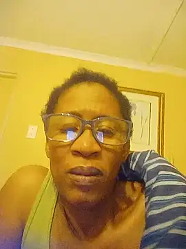 Snapshot of bustybillies chatting on 06-15-26, 05:04 bustybillies online show from 06-15-26, 05:04