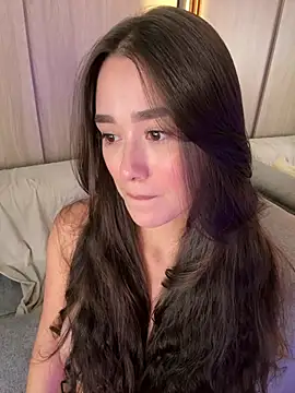 Snapshot of FridaKlein chatting on 02-27-25, 01:05 FridaKlein online show from 02-27-25, 01:05