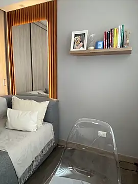 Snapshot of FridaKlein chatting on 03-12-25, 09:24 FridaKlein online show from 03-12-25, 09:24