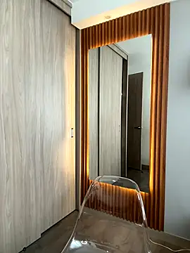 Snapshot of FridaKlein chatting on 09-16-25, 08:21 FridaKlein online show from 09-16-25, 08:21