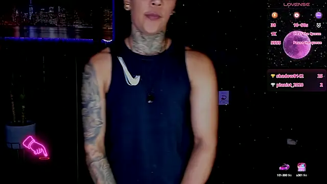 Snapshot of ZhoeStrong chatting on 03-02-25, 07:10 ZhoeStrong online show from 03-02-25, 07:10