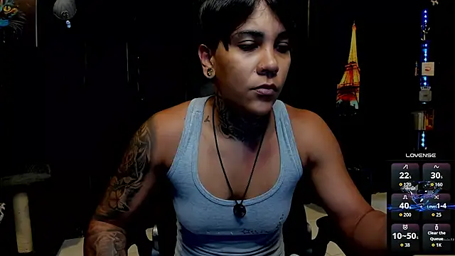 Snapshot of ZhoeStrong chatting on 09-08-25, 05:23 ZhoeStrong online show from 09-08-25, 05:23