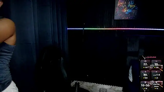 Snapshot of ZhoeStrong chatting on 10-30-25, 12:01 ZhoeStrong online show from 10-30-25, 12:01