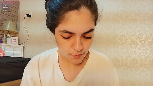 sofiaclauss online show from 09-30-25, 08:25