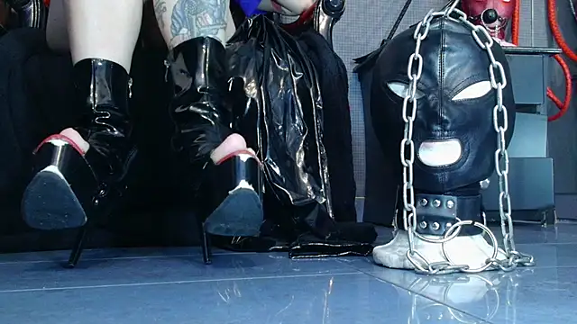 Snapshot of LusstCruella chatting on 03-22-25, 05:31 LusstCruella online show from 03-22-25, 05:31