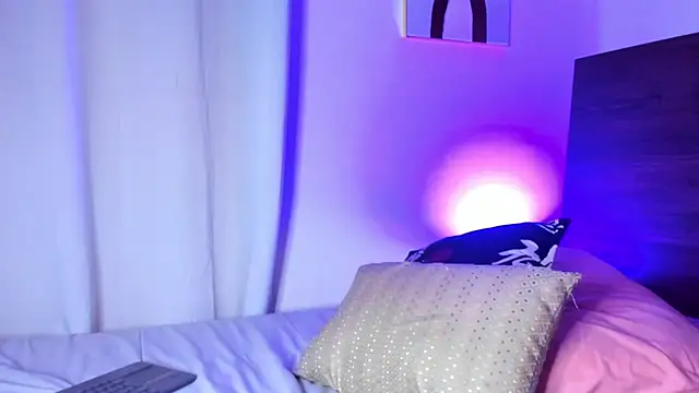 Martina Miiller online show from 03-18-25, 04:48