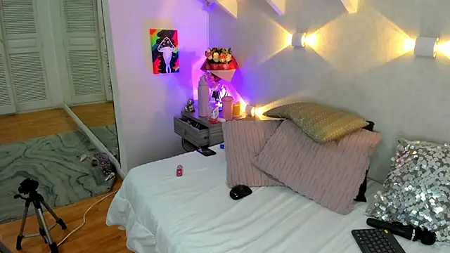 Martina Miiller online show from 03-15-26, 03:51