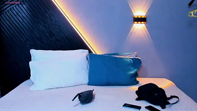 Laia and Aloby online show from 03-18-26, 10:13