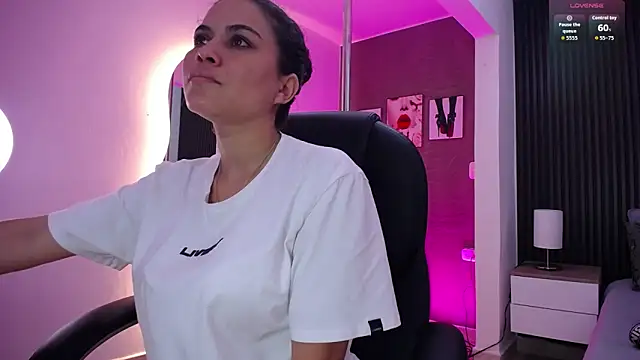 natasha  jackson online show from 10-15-25, 12:27