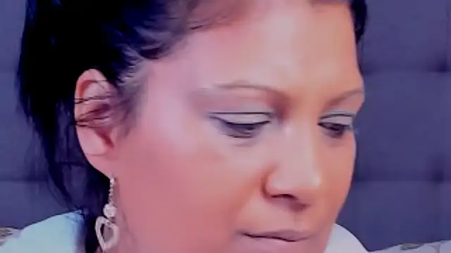 Snapshot of AmyCubes chatting on 03-06-25, 01:37 AmyCubes online show from 03-06-25, 01:37