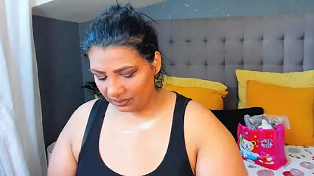 Snapshot of AmyCubes chatting on 06-15-26, 01:13 AmyCubes online show from 06-15-26, 01:13