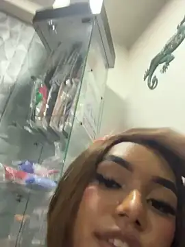 Snapshot of Nikol_Rang__ chatting on 02-10-25, 07:47 Nikol Rang online show from 02-10-25, 07:47