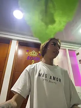 Snapshot of Nikol_Rang__ chatting on 02-13-25, 07:03 Nikol Rang online show from 02-13-25, 07:03