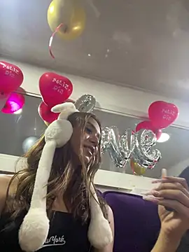 Snapshot of Nikol_Rang__ chatting on 02-18-25, 07:10 Nikol Rang online show from 02-18-25, 07:10