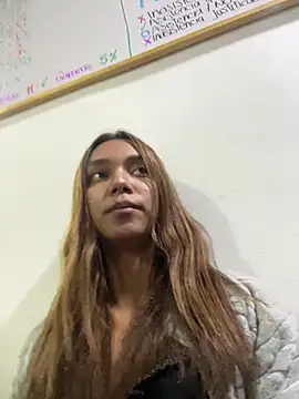 Snapshot of Nikol_Rang__ chatting on 02-22-25, 07:23 Nikol Rang online show from 02-22-25, 07:23