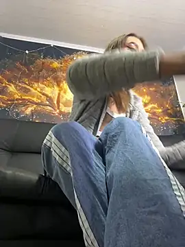 Snapshot of Nikol_Rang__ chatting on 02-24-25, 04:05 Nikol Rang online show from 02-24-25, 04:05