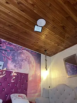 Snapshot of Nikol_Rang__ chatting on 02-25-25, 04:03 Nikol Rang online show from 02-25-25, 04:03