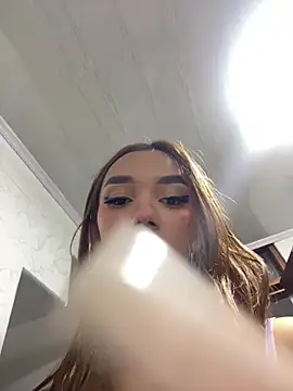 Snapshot of Nikol_Rang__ chatting on 02-25-25, 07:09 Nikol Rang online show from 02-25-25, 07:09