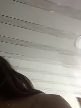 Snapshot of Nikol_Rang__ chatting on 03-05-25, 07:05 Nikol Rang online show from 03-05-25, 07:05