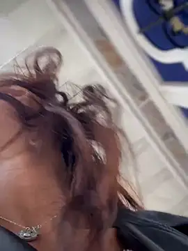 Snapshot of Nikol_Rang__ chatting on 09-22-25, 07:38 Nikol Rang online show from 09-22-25, 07:38