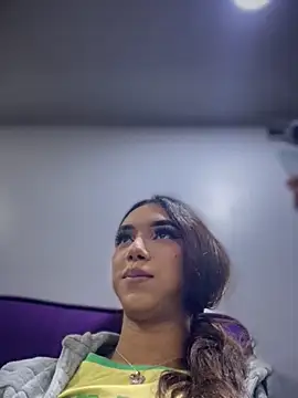 Snapshot of Nikol_Rang__ chatting on 10-09-25, 12:41 Nikol Rang online show from 10-09-25, 12:41