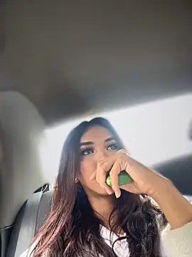 Snapshot of Nikol_Rang__ chatting on 10-29-25, 06:42 Nikol Rang online show from 10-29-25, 06:42