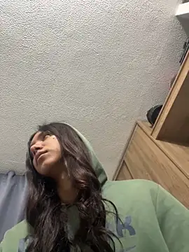 Snapshot of Nikol_Rang__ chatting on 11-17-25, 07:36 Nikol Rang online show from 11-17-25, 07:36