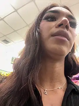 Snapshot of Nikol_Rang__ chatting on 11-27-25, 03:36 Nikol Rang online show from 11-27-25, 03:36