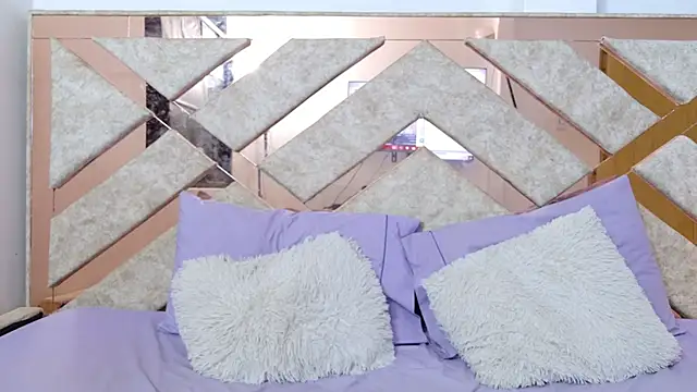  miss khloe online show from 11-29-25, 06:55