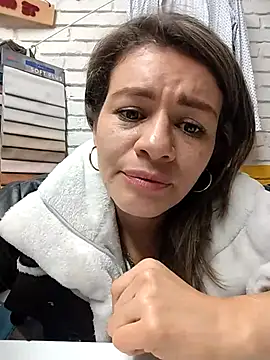 oriana thomson2 online show from 10-12-25, 10:09