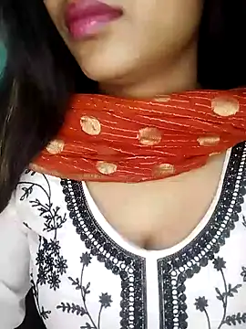 Sreya213 online show from 01-18-25, 05:04